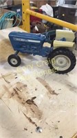 4600 Ford metal tractor