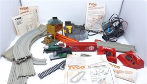 Tyco Electric Trucking Track w/Gravel Bin & Crane