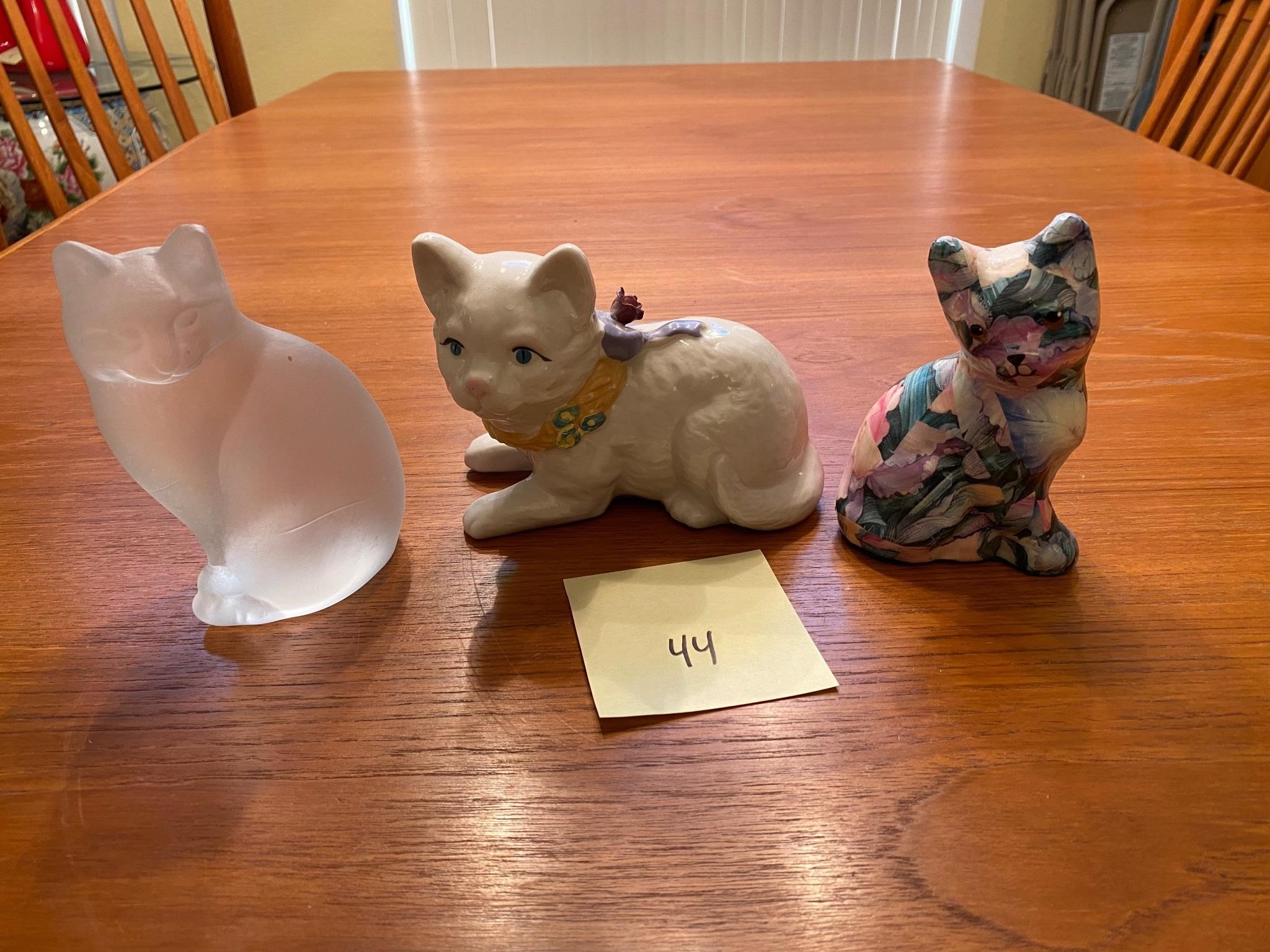Cat figurine lot #44