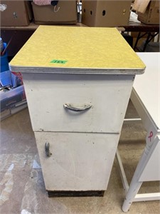 Metal cabinet with 1 drawer & 1 door-16x20x36”
