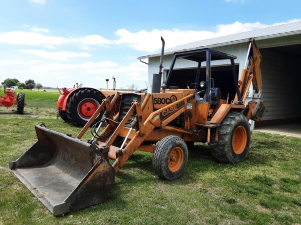 Case 580C Back Hoe w/ROPS Cab 2wd 24" hoe bucket