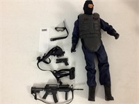 ACTION FIGURE W/ACCESS.- JOINT ARTICULATION