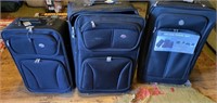 3 Rolling Suitcases w/ Extending Handle