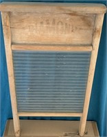 E - ANTIQUE WASHBORD (G41)