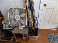 METAL CHAIR & BOX FAN LOT