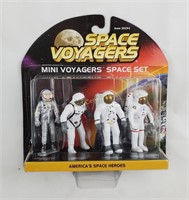 New Carded Space Voyagers Space Heroes Figures
