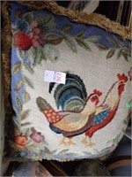 PILLOW W/ NEEDLEPOINT ROOSTER