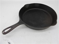 GRISWOLD NUMBER 8 ERIE PA 704 A FRYING PAN GOOD SP