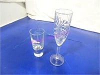 LOT, 17PC, 6 PC TEQUILA & 11 CRYST CHAMPAGNE GLASS