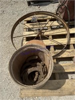 STEEL WHEEL, CAN OF HORSE SHOES