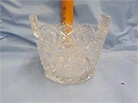 Cutglass basket may find flakes