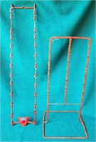 PAIR OF RED WIRE TOMS CHIP CLIP RACKS 23" & 31"