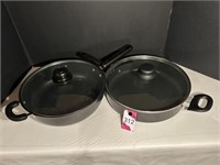 (2) Skillets with Lids