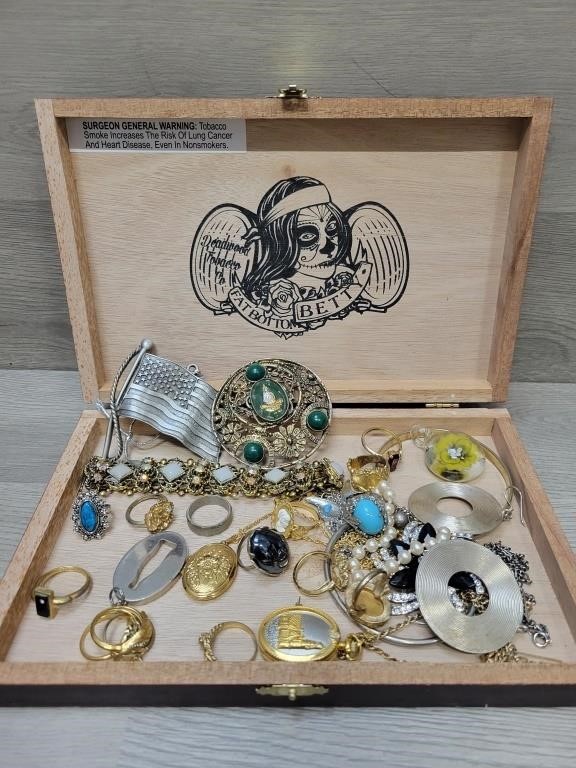 Cool Costume Jewelry in a Fat Bottom Betty Box