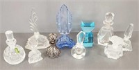 10 vintage perfume bottles incl. silver overlay,