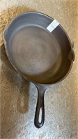 Cast iron 10 1/2 inch skillet