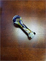 Beautiful art glass pipe approx 3 inches long