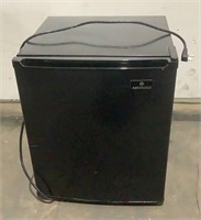 Absocold Mini Refrigerator ARD204AB10R/L