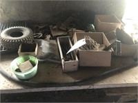 Lot: Farm Related Hardware and Hydraulic Hoses