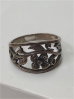 Sterling silver ring stamped 925 size 8