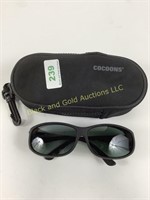 Cocoons sunglass in case