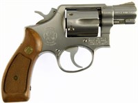 SMITH & WESSON 64 Double Action Revolver