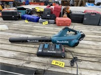 Makita 36V Battery Blower with Charger