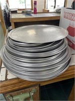 Assorted Pizza Pans   Lot of 36 +
