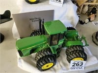 John Deere 9400 appr 9" t w/ tractor book