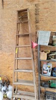 8' Wood Ladder