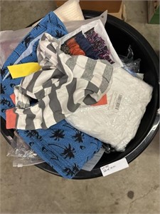 Tub of misc items