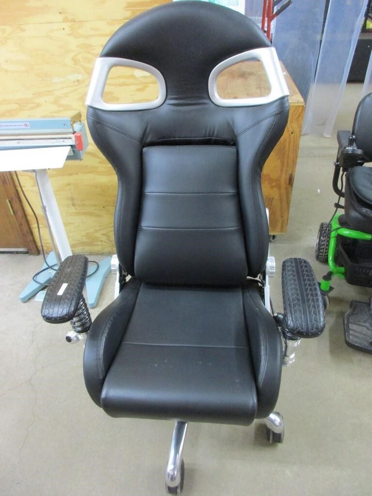 Modernist, automobile style, gaming chair
