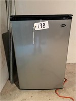 Sanyo Mini-Refrigerator