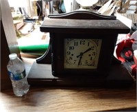 Vintage wooden clock old face battery operated