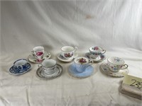 Collection of 30 Vintage teacups/saucers