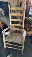 Antique extra large grandpa chair, with a five