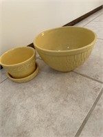 McCoy Yellow bowl/planter