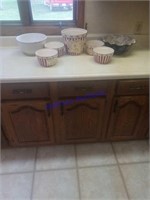 Popcorn set and 2 large bowls.