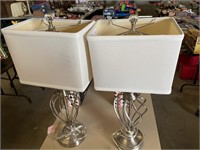 2 Metal Frame Lamps