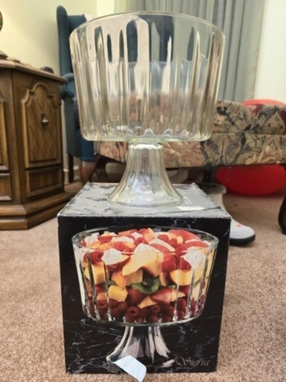 Sierra glass fruit bowl with box