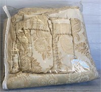 Queen Comforter, Pillow, Shams, & Sheets
