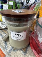 WOOD WICK CANDLE RETAIL $30