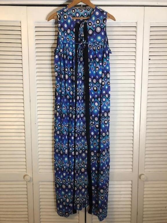 VINTAGE NIGHTGOWNS, HOUSECOATS, SLIPS & MORE - ENDS 6/30/24