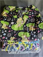 4 Large Women's Scrub Tops - Frogs, Florals, etc