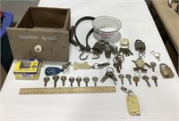 Keys, BrassCraft 1/4 turn straight valve, tin