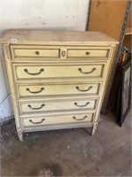 Blonde wooden chest drawers