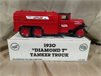 NIB 1991 ERTL 1930 Leffler "Diamond T" Tanker Bank
