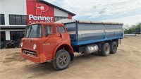 1973 Ford Grain Truck 8 cyl Propane w/ Hoist