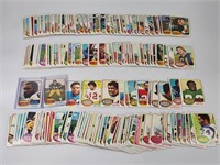 LARGE ASSORTMENT 1976 TOPPS FOOTBALL CARDS
