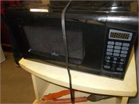 Rival Microwave w/Stand & Grilling Tools